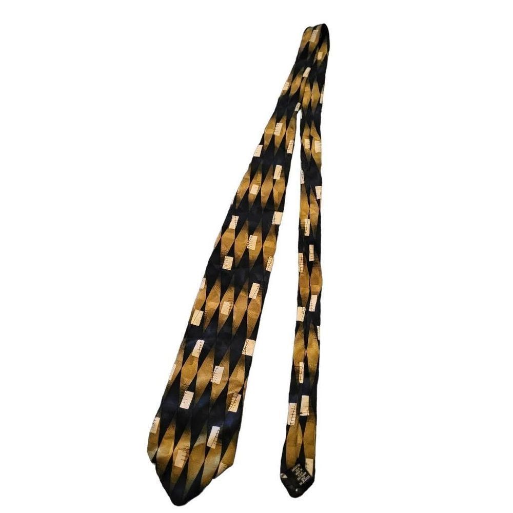 Ashberry Tie